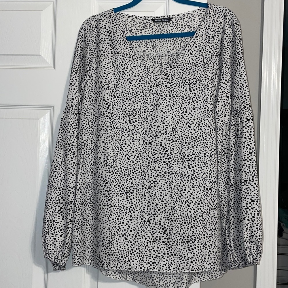 Shein black and white spotted blouse.
